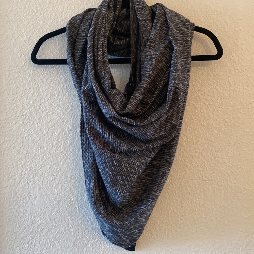Vinyasa Scarf in Rulu